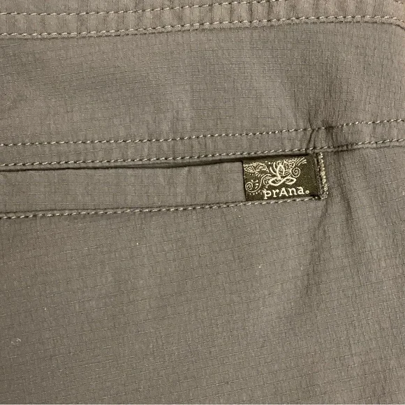 prAna Women's Jasmine Knicker, Belted Adjustable Waist
Gray, Size 10 - Picture 11 of 15